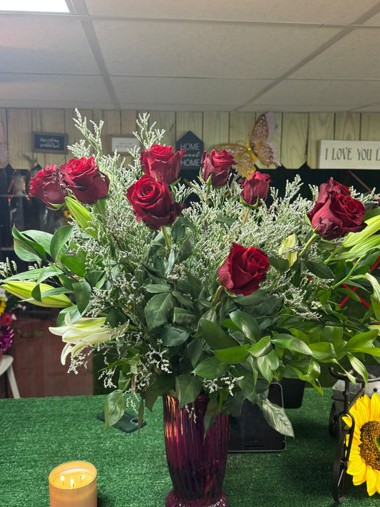 Long-Stem Roses, Lilies & Ruscus – Elegant Long-Lasting Bouquet