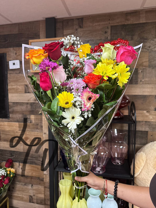 Multicolor Bouquet with Roses, Daisies, Gerberas, Ruscus & Baby’s Breath – Vibrant Mixed Arrangement